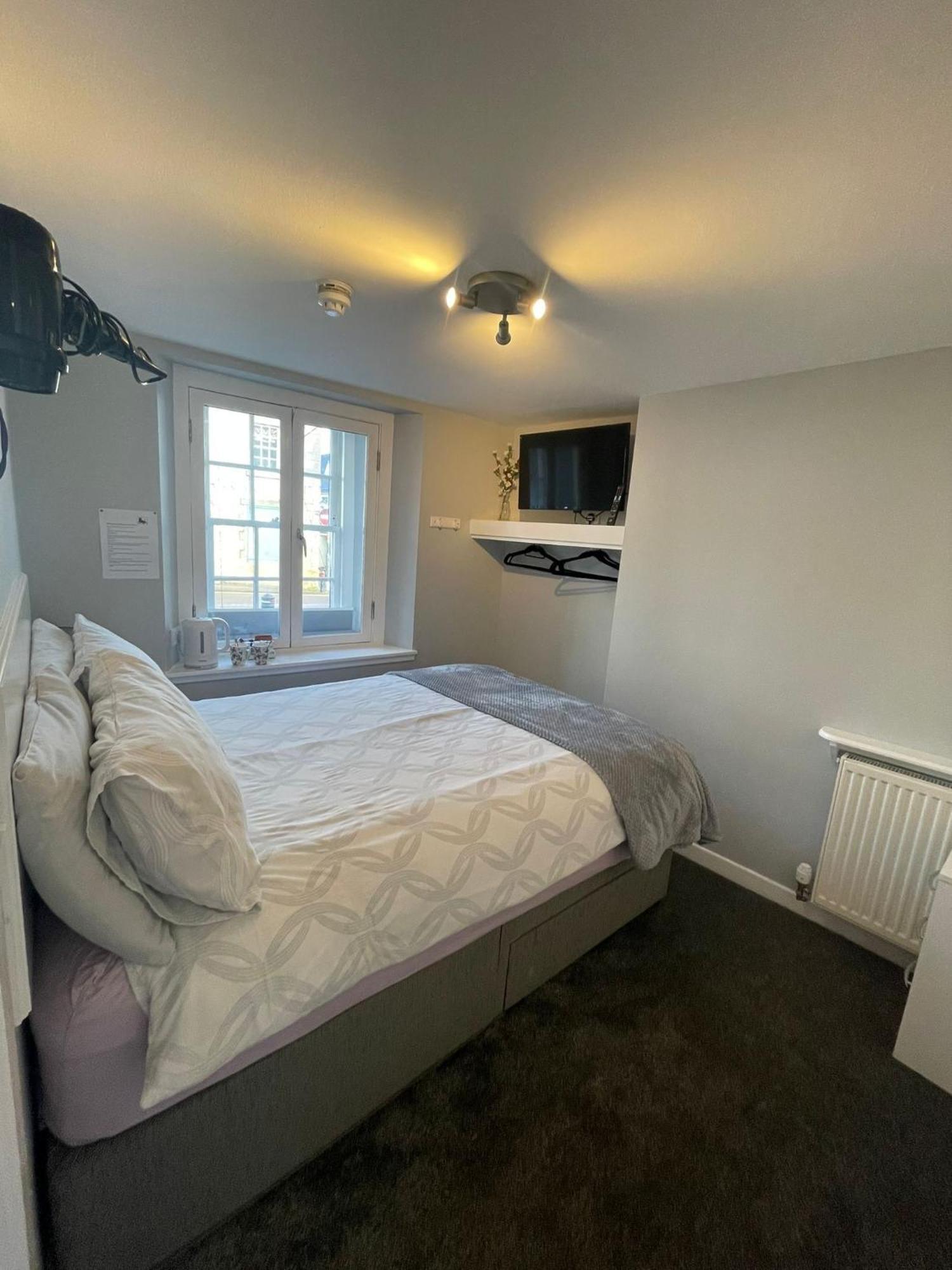 Black Bull With Rooms Upper Cumbernauld Esterno foto
